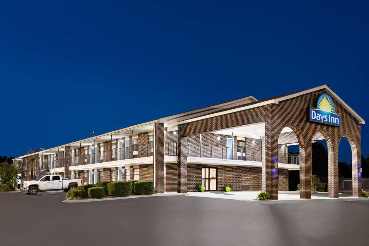 Days Inn By Wyndham Demopolis Dış mekan fotoğraf