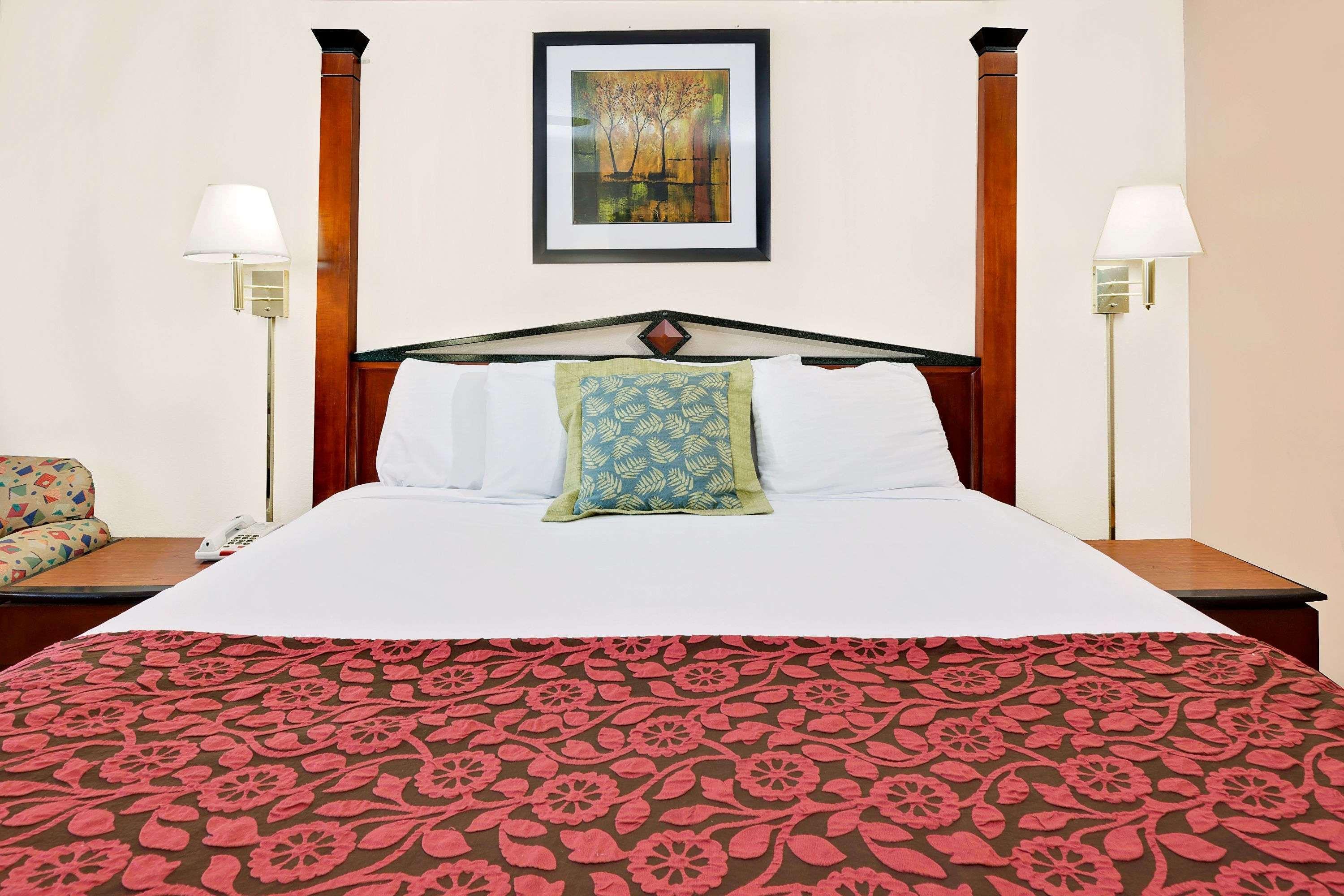Days Inn By Wyndham Demopolis Dış mekan fotoğraf