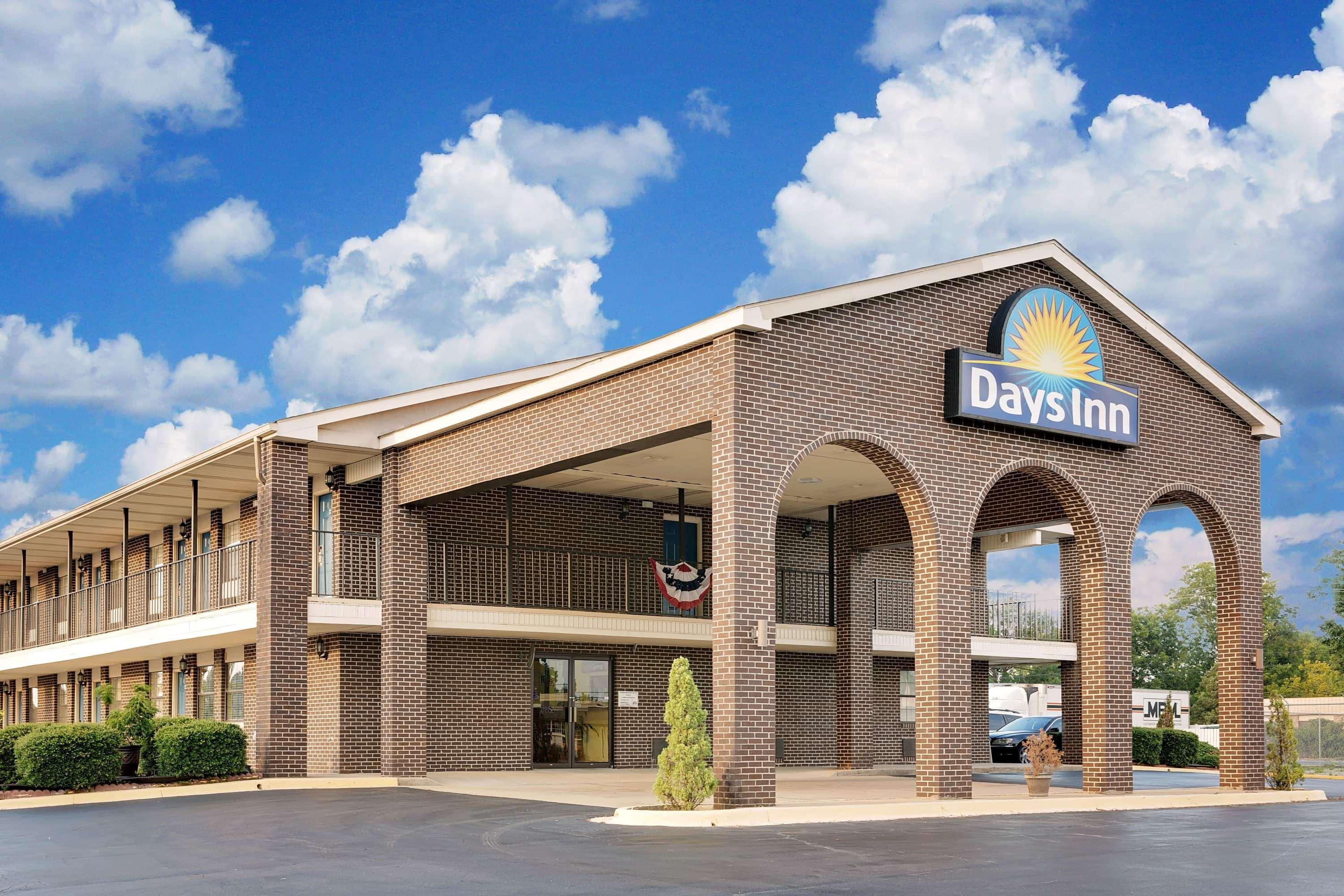 Days Inn By Wyndham Demopolis Dış mekan fotoğraf